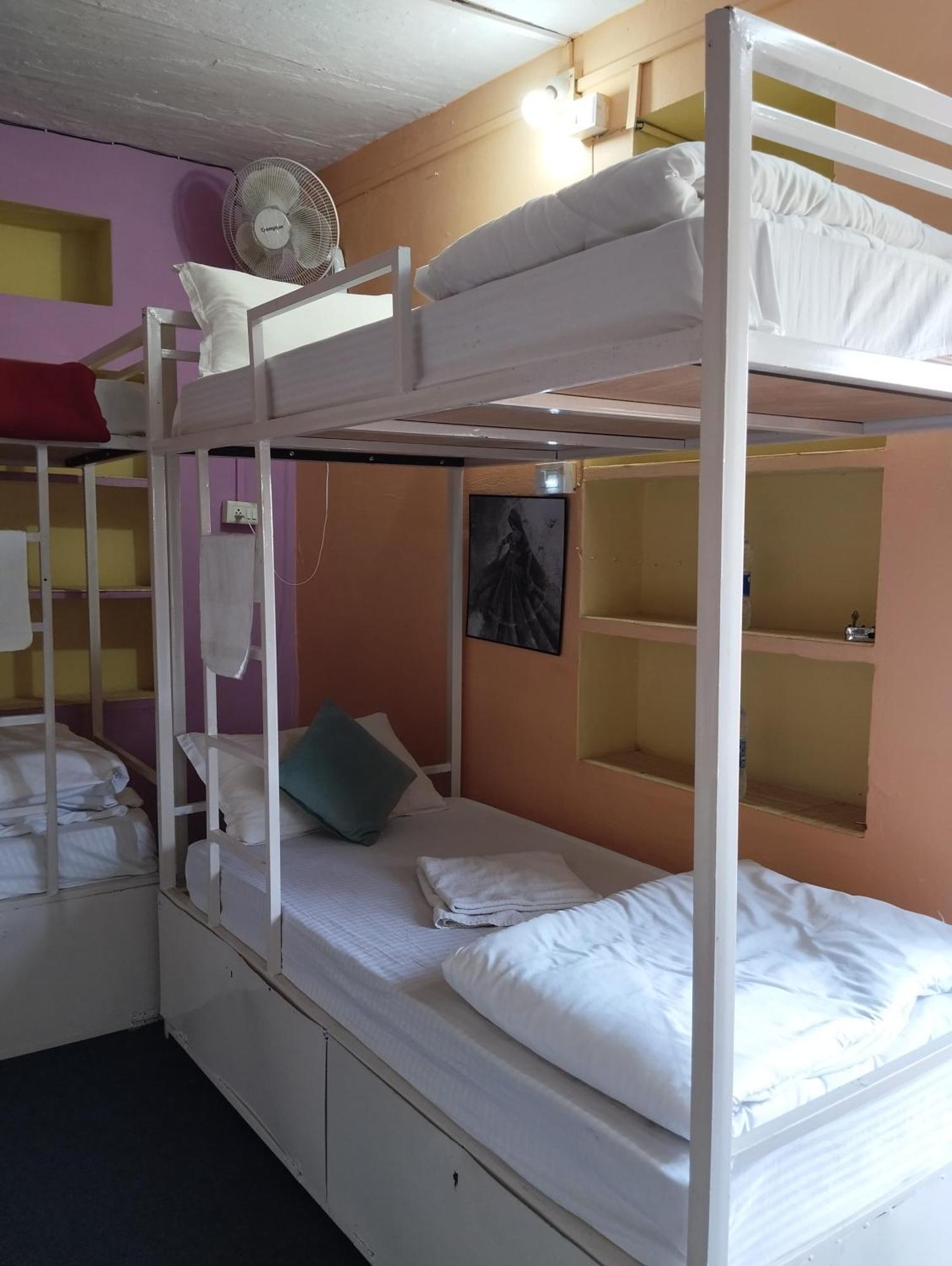 אודייפור City And Palace View Guest House חדר תמונה